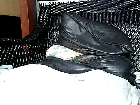 HungHawaiian808xh online show from 03/07/25, 08:34