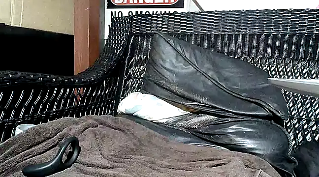 HungHawaiian808xh online show from 03/15/25, 07:09