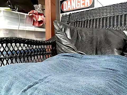 HungHawaiian808xh online show from 10/18/25, 09:26