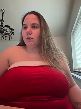 AureliaWinter online show from 12/17/25, 09:04