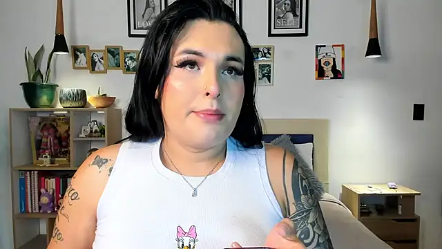 Snapshot of naty_pink chatting on 03/10/26, 04:12 naty pink online show from 03/10/26, 04:12