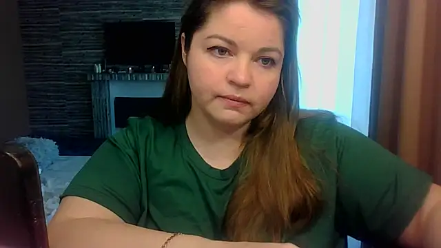 Snapshot of cute__cherry chatting on 04/05/26, 10:12 cute cherry online show from 04/05/26, 10:12