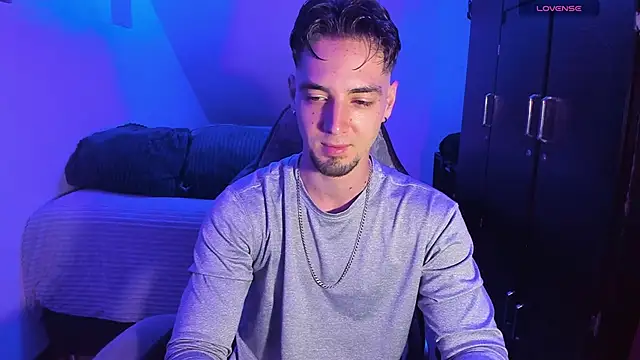 Alex smith00 online show from 02/13/26, 04:47