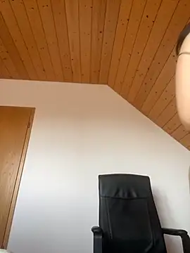 Snapshot of NattCastillo chatting on 03/24/26, 08:41 NattCastillo online show from 03/24/26, 08:41