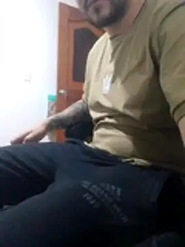 marindanielf online show from 11/07/25, 11:49