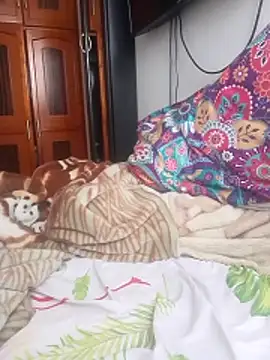 marindanielf online show from 11/10/25, 01:21