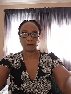 Snapshot of Hotgrannyx chatting on 06/25/26, 10:42 Hotgrannyx online show from 06/25/26, 10:42