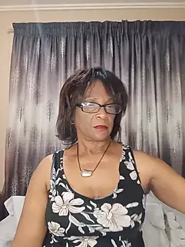 Snapshot of Hotgrannyx chatting on 07/19/26, 06:00 Hotgrannyx online show from 07/19/26, 06:00