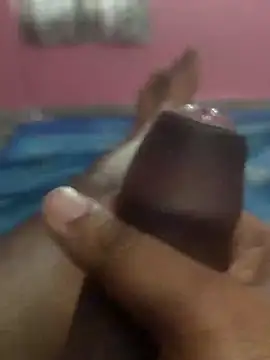 Snapshot of omar23121 chatting on 12/28/24, 07:33 omar23121 online show from 12/28/24, 07:33