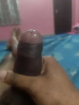 Snapshot of omar23121 chatting on 12/29/24, 07:11 omar23121 online show from 12/29/24, 07:11