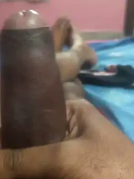 Snapshot of omar23121 chatting on 01/08/25, 07:03 omar23121 online show from 01/08/25, 07:03