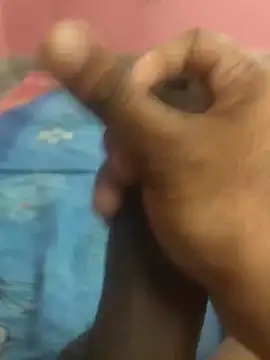 Snapshot of omar23121 chatting on 01/16/25, 05:12 omar23121 online show from 01/16/25, 05:12