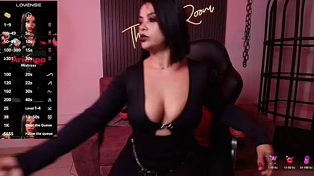 arianna smith  online show from 11/12/25, 07:46