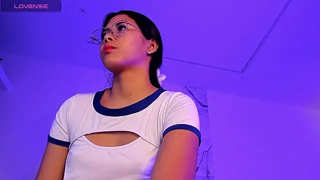 alysson 18 online show from 11/25/25, 01:22