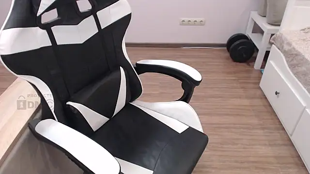 Mandarin4ks online show from 03/17/25, 12:35