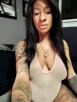 Snapshot of iitsolivia13 chatting on 02/22/25, 03:01 iitsolivia13 online show from 02/22/25, 03:01