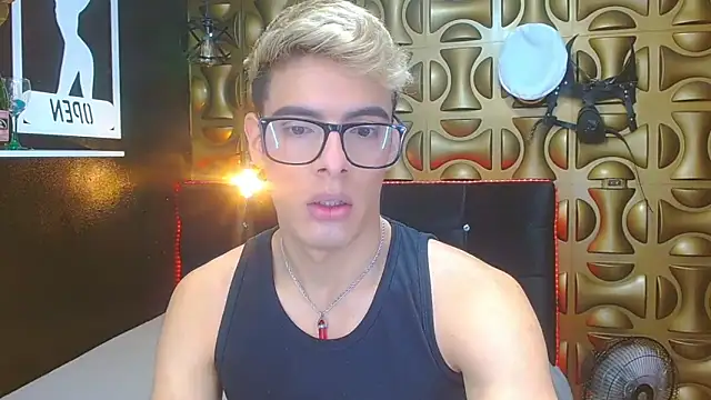 angel sexyevil online show from 02/03/25, 12:25