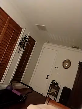 Snapshot of KCLMT chatting on 03/11/26, 02:39 KCLMT online show from 03/11/26, 02:39