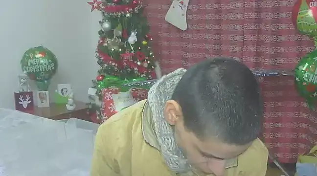 Snapshot of hotSANDRA_STARR chatting on 12/18/24, 04:42 hotSANDRA STARR online show from 12/18/24, 04:42