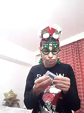 Snapshot of hotSANDRA_STARR chatting on 12/26/24, 12:49 hotSANDRA STARR online show from 12/26/24, 12:49