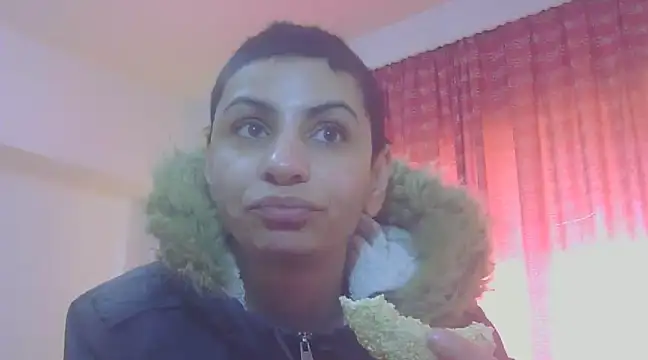 Snapshot of hotSANDRA_STARR chatting on 01/15/25, 12:04 hotSANDRA STARR online show from 01/15/25, 12:04