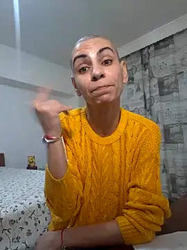 Snapshot of hotSANDRA_STARR chatting on 03/10/25, 10:02 hotSANDRA STARR online show from 03/10/25, 10:02