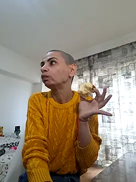 Snapshot of hotSANDRA_STARR chatting on 03/12/25, 11:42 hotSANDRA STARR online show from 03/12/25, 11:42