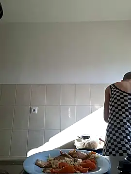 Snapshot of hotSANDRA_STARR chatting on 03/18/25, 01:31 hotSANDRA STARR online show from 03/18/25, 01:31