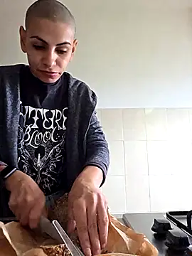 Snapshot of hotSANDRA_STARR chatting on 10/10/25, 03:00 hotSANDRA STARR online show from 10/10/25, 03:00