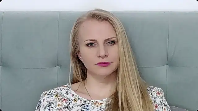 K  Adrienne online show from 02/13/25, 10:23