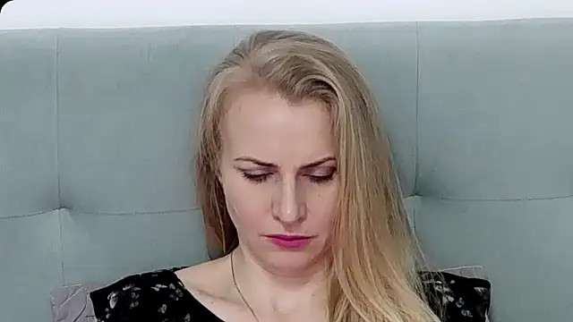 Snapshot of K__Adrienne chatting on 03/23/26, 07:01 K Adrienne online show from 03/23/26, 07:01