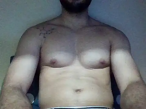 Snapshot of peneduro_19 chatting on 11/12/25, 04:40 peneduro 19 online show from 11/12/25, 04:40