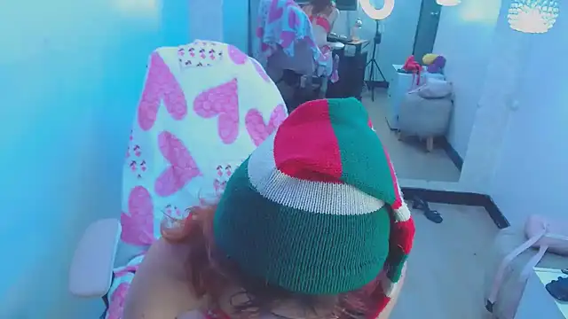 sarah lovesu online show from 12/11/24, 11:54