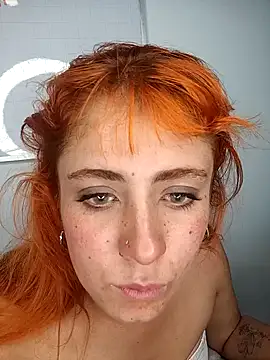 sarah lovesu online show from 09/27/25, 02:33