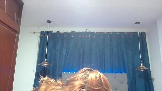 sarah lovesu online show from 10/02/25, 08:27