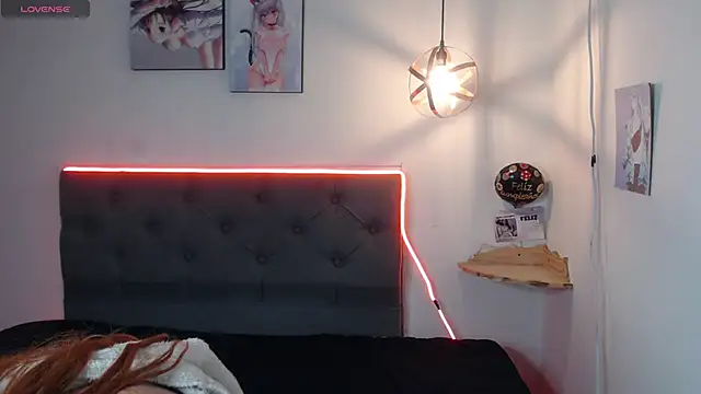 sarah lovesu online show from 10/10/25, 09:14