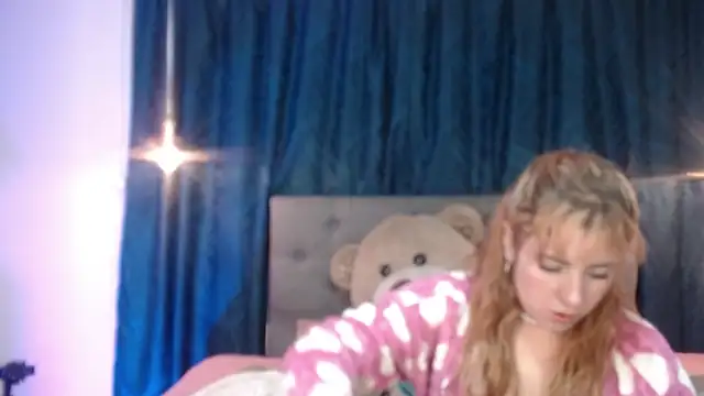 sarah lovesu online show from 10/24/25, 06:04