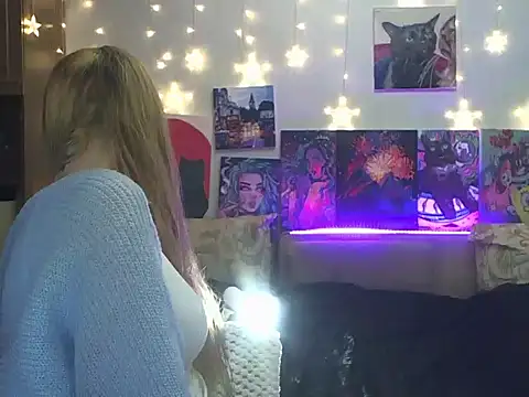 SecretSophia online show from 03/18/25, 08:26