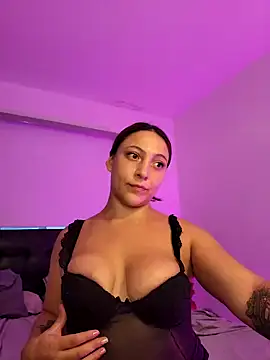 VickyHoult online show from 02/06/25, 11:04