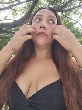 Snapshot of VickyHoult chatting on 03/19/26, 08:13 VickyHoult online show from 03/19/26, 08:13