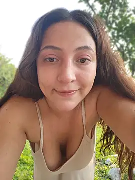 Snapshot of VickyHoult chatting on 03/23/26, 09:52 VickyHoult online show from 03/23/26, 09:52