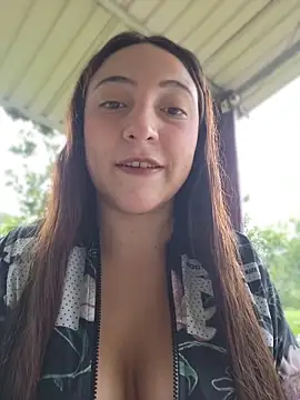 Snapshot of VickyHoult chatting on 04/17/26, 10:02 VickyHoult online show from 04/17/26, 10:02