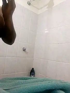 PhillDrake11 online show from 12/05/25, 04:54