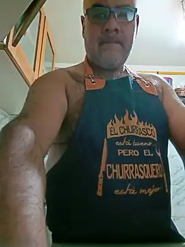 Snapshot of PhillDrake11 chatting on 07/22/26, 11:29 PhillDrake11 online show from 07/22/26, 11:29