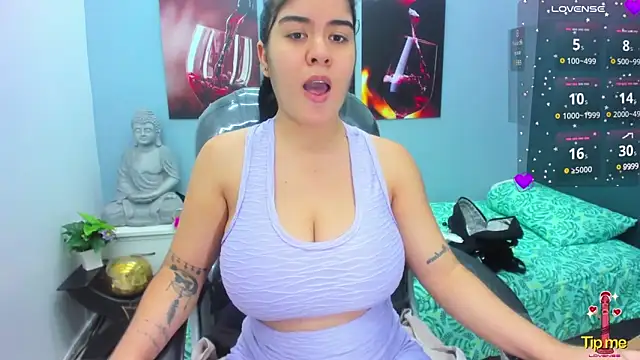 Snapshot of pearl_weet chatting on 02/19/25, 05:38 pearl weet online show from 02/19/25, 05:38