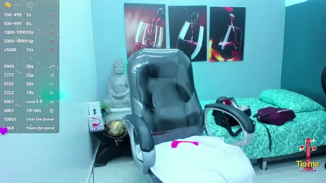 Snapshot of pearl_weet chatting on 03/06/25, 05:43 pearl weet online show from 03/06/25, 05:43