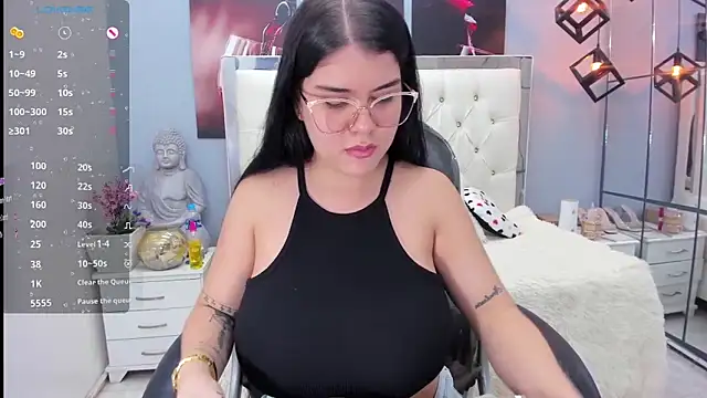 Snapshot of pearl_weet chatting on 12/04/25, 06:27 pearl weet online show from 12/04/25, 06:27