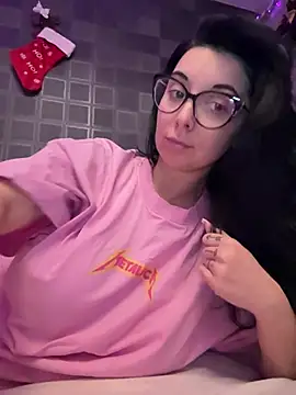 Snapshot of YreneRay chatting on 12/27/24, 10:45 YreneRay online show from 12/27/24, 10:45