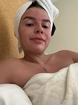 Snapshot of Natanniella chatting on 06/28/26, 03:29 Natanniella online show from 06/28/26, 03:29