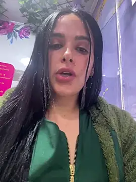 Snapshot of cristalbaby2 chatting on 10/09/25, 11:36 cristalbaby2 online show from 10/09/25, 11:36